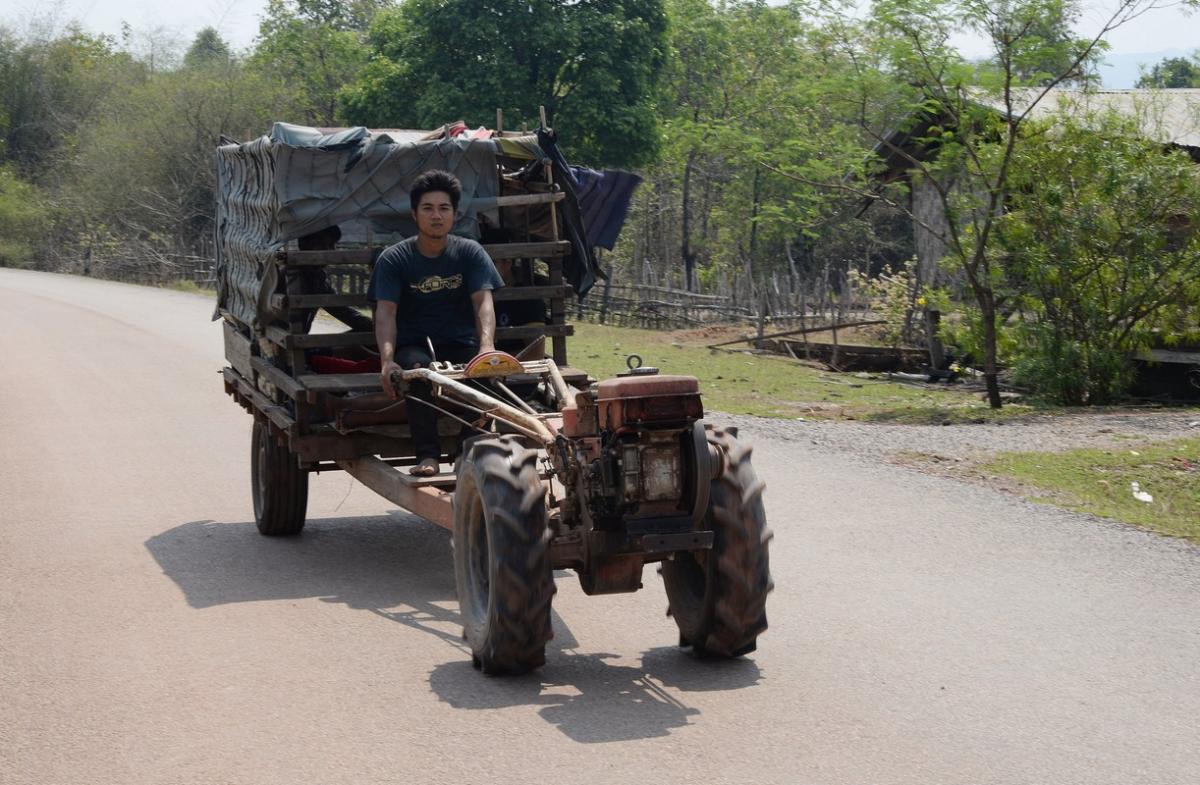 Laos 2019 kong lor 23